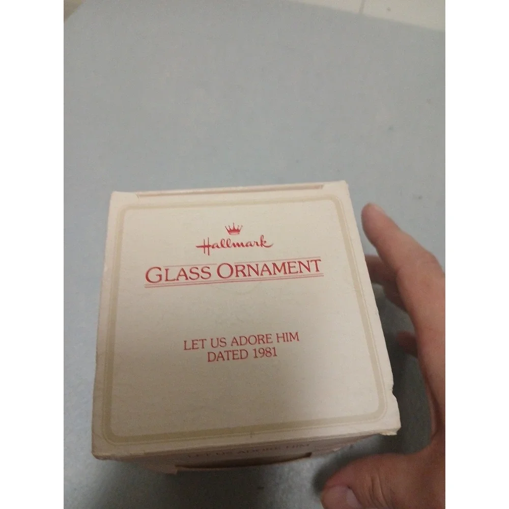 Vtg Hallmark Ornament 1981 Glass Ball Christmas Let Us Adore Him Cherubs Angels